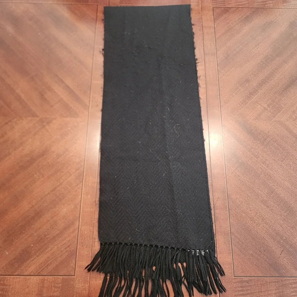 Black‎ 100% Superfine Lambswool Handwoven Scarf, Marshall Field & Co. W. Germany